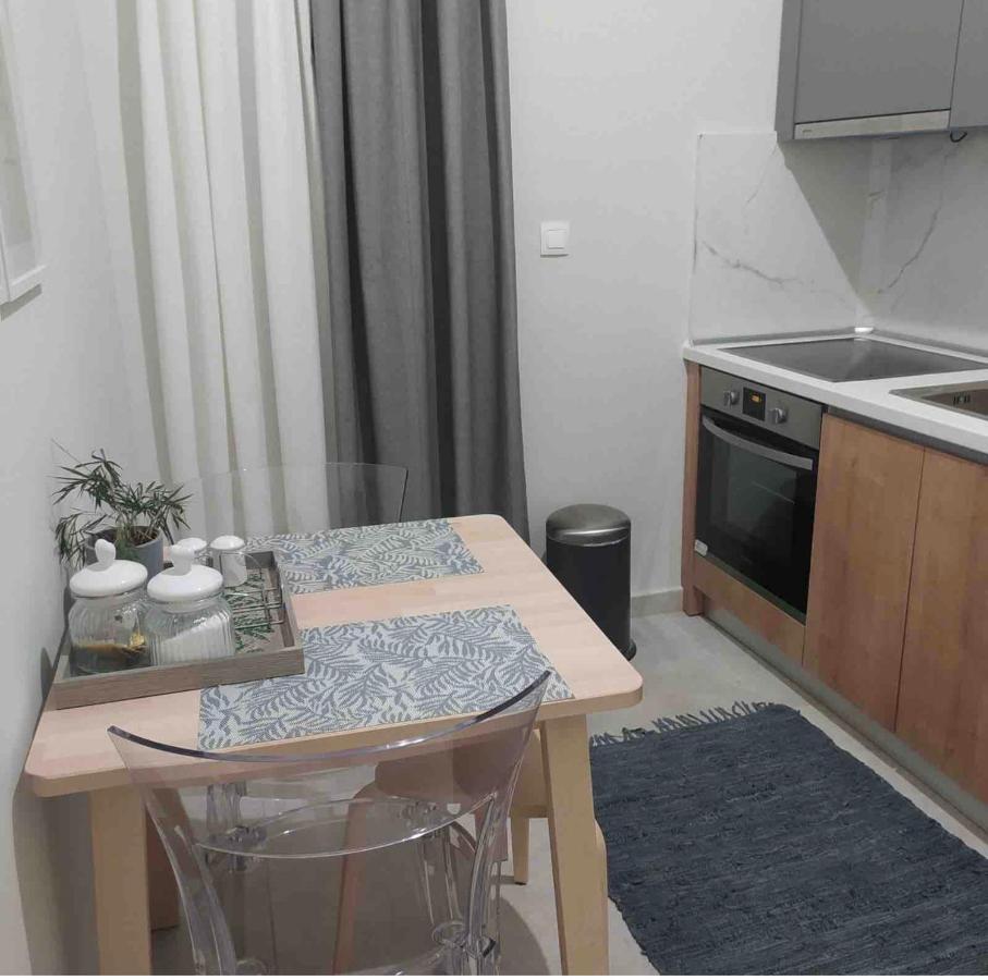 Cosy Apartment In The City Center Солун Екстериор снимка